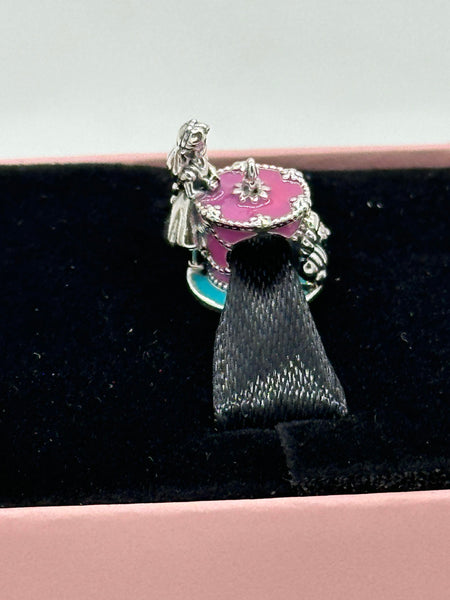 Disney Parks Pandora Alice in Wonderland Cheshire Cat Unbirthday Cake Hat Charm 2024 Exclusive