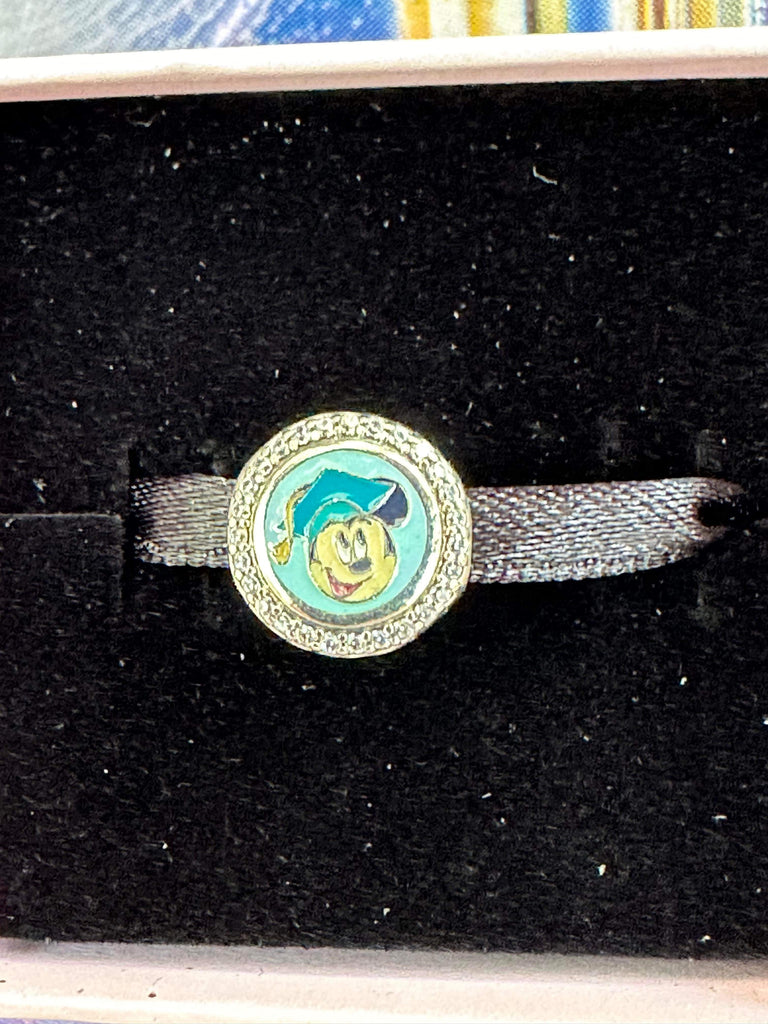 Pandora Class Of 2024 Charm Bunny Cordula