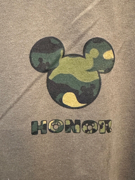 Disney Parks Mickey Mouse Honor Camouflage Military T-Shirt Veteran's Day XL NWT
