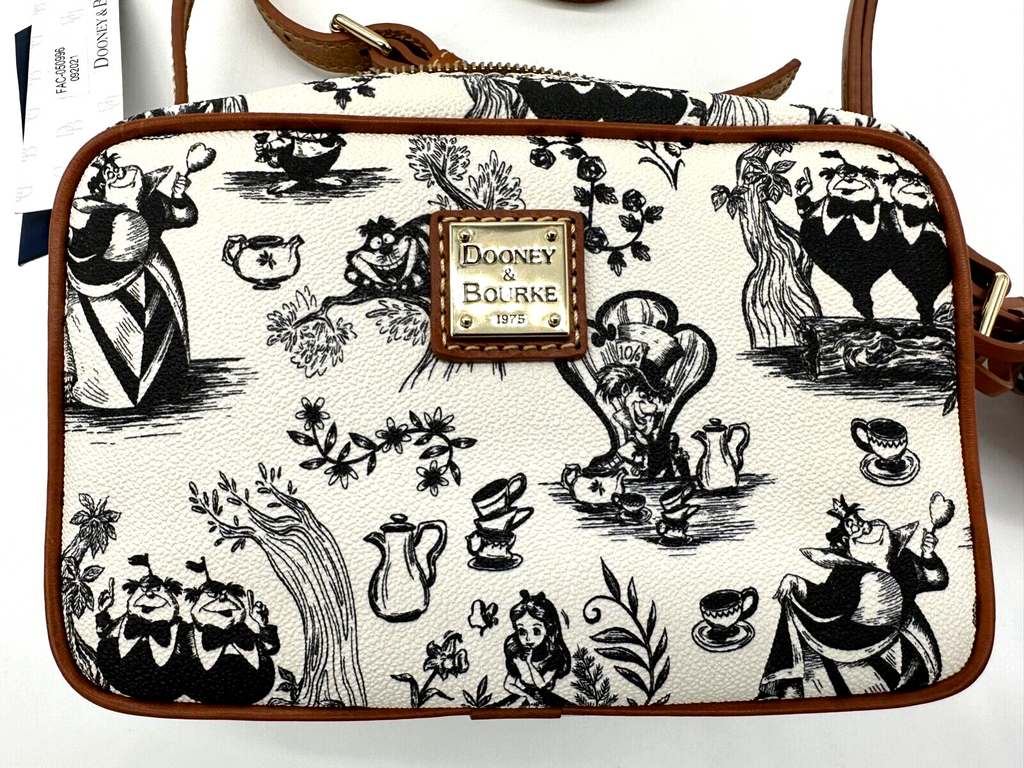 Disney Dooney Bourke Alice In Wonderland Zip Crossbody Camera Bag Cheshire Cat